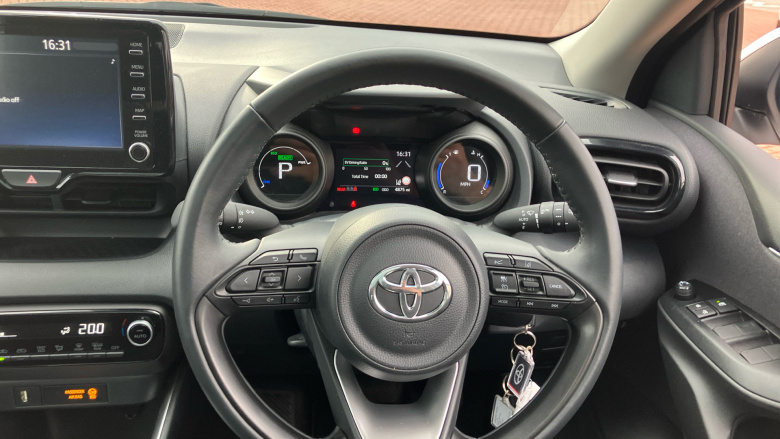 Toyota Yaris 1.5 Hybrid Design 5dr CVT Hybrid Hatchback